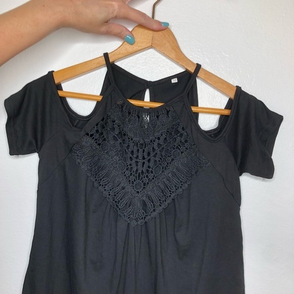 Black Cold Off Shoulder Lace‎ Detail Front Keyhole Detail Back Tunic Blouse SZ M - Picture 3 of 16